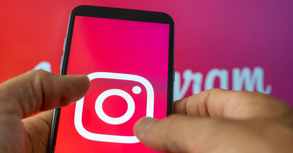 Come Bloccare i Commenti Offensivi su Instagram  --- (Fonte immagine: https://www.bludata.com/wp-content/uploads/2023/02/2023-instagram-note-2.jpg)